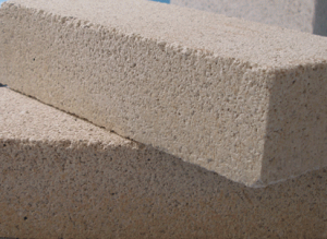 Легкие бетоны: Достоинства и недостатки